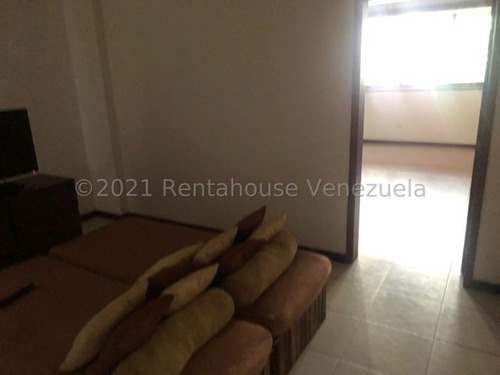 Imagen 13 de 26 de Casa En Venta Altos De Guataparo 22-12847 Gerardo Guillen Rent A House