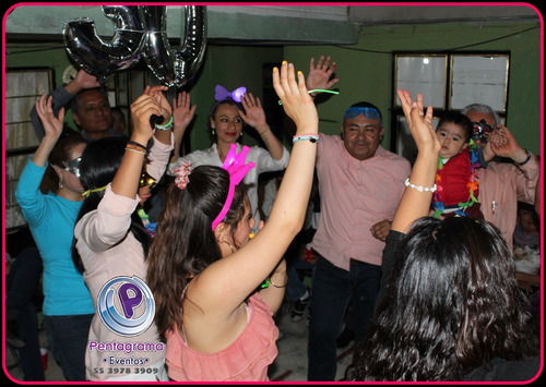 Imagen 2 de 10 de Tecladista Cantante Versátil Para Fiestas, Dj,dueto,karaoke