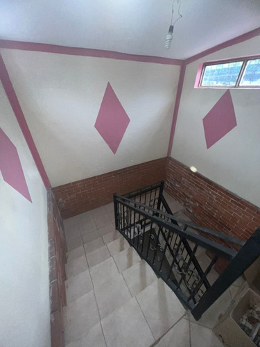 Best House Vende Fabulosa Casa En La Vía Principal De Sant Omero Los Teques