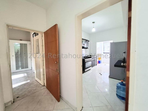 Venta Apartamento Resid Greco Urb San Jacinto Con Plata Electrica 24-28825 Gjg