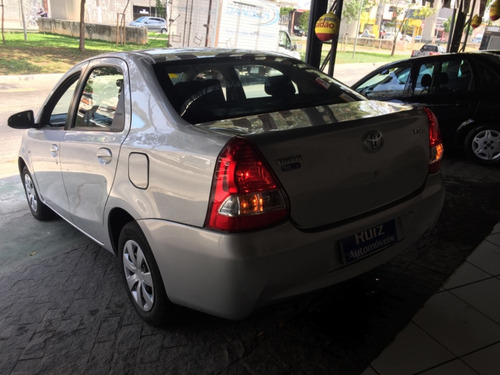 Toyota Etios 1.5 16v Xs 4p