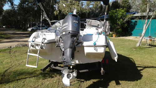 Imagen 5 de 18 de Lancha+ Motor Yamaha 70hp4t 1*mano Nuevo Precio Sin Trailer