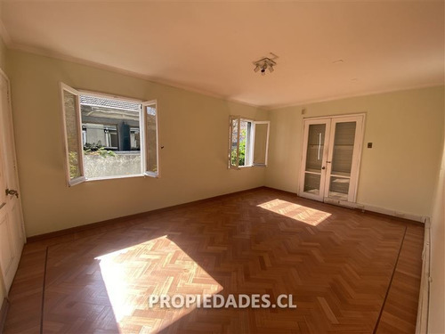 Imagen 15 de 27 de Casa En Venta De 5 Dorm. En Providencia Bilbao/amapolas