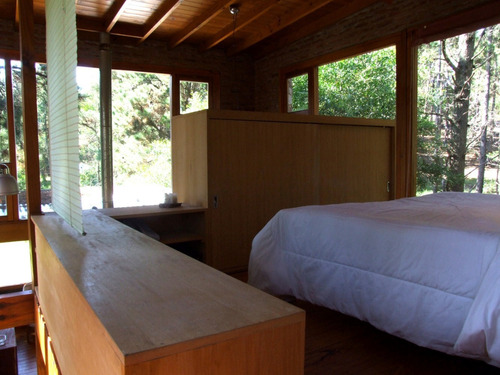 Imagen 8 de 10 de Casa En Bosque Para Cuatro Personas