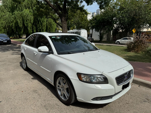 Volvo S40 2.5 T5 230hp At High