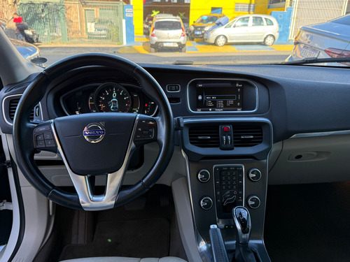 Volvo V40 Volvo V40 T4 Dynamic 2.0