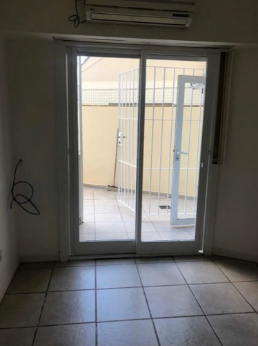 Imagen 6 de 13 de Depto 2 Amb C/ Patio Centrico // Sargento Cabral 207