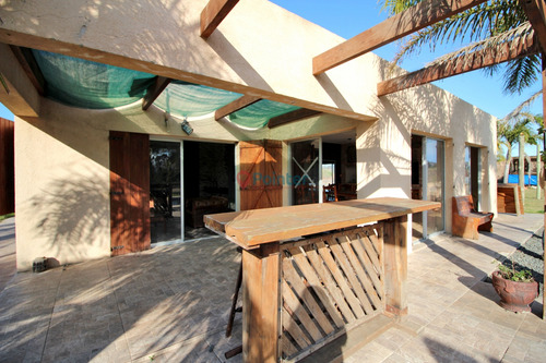 Espectacular Chacra De 6 Hectáreas Con Dos Casas Y Piscina En Salinas !