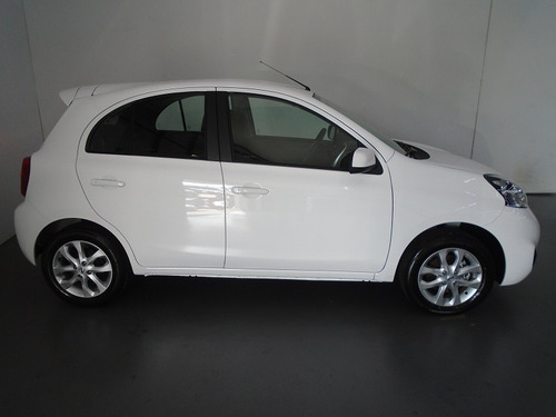 Nissan March 1.6 16v Sv Cvt (flex)