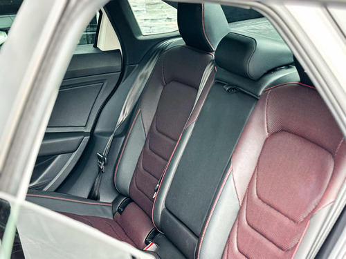 Volkswagen Vento 2.0 Tsi Gli 211cv App Connect + Nav