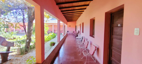 En Venta Hostal En San Carlos De Cafayate