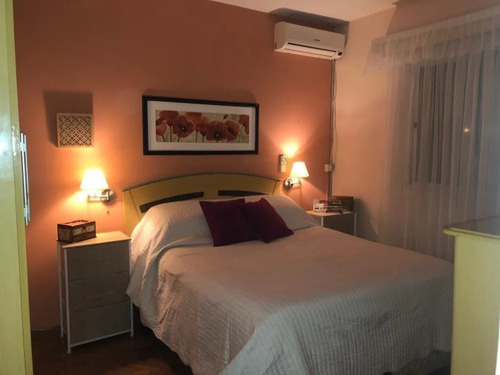Imagen 1 de 14 de Divina Casa En Bulevar Artigas Y San Martin Precio Increible