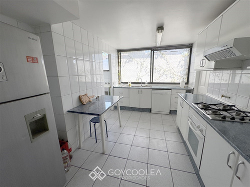 Departamento En Venta De 2 Dorm. En Las Condes