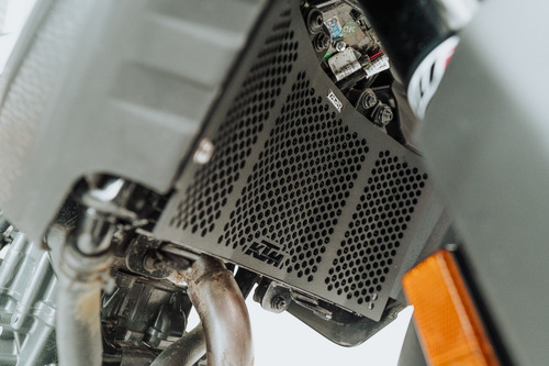 Imagen 4 de 7 de Cubre Radiador Protector Rejilla Ktm 390 Adventure