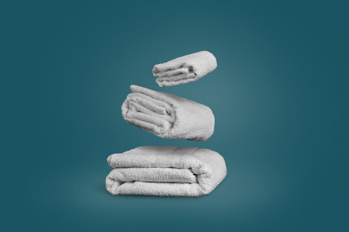 Paquete Sabana, Protector Almohada Y Colchon, Toallas Color Blanco Diseño De La Tela Liso