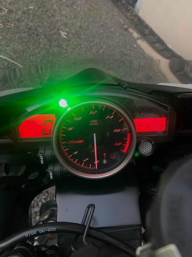 Yamaha R6
