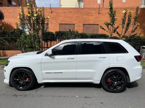 Jeep Grand Cherokee 6.4 Srt8