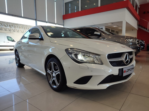 Imagen 2 de 19 de Mercedes Benz Cla 200