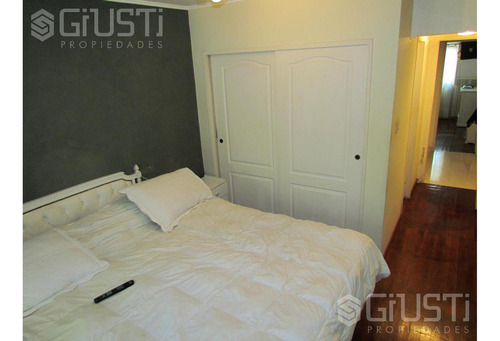 Casa En Venta 3 Ambientes .apta Crédito Castelar Sur