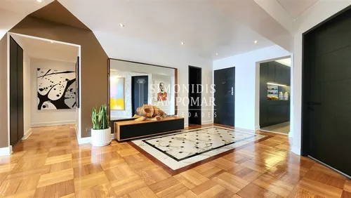 Departamento En Venta De 4 Dorm. Parque Forestal En Santiago
