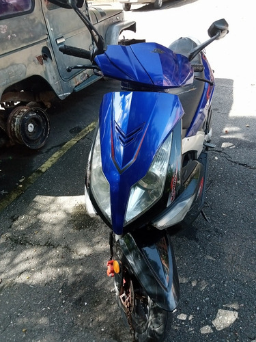 Imagen 2 de 12 de Scooter New Cobra 150