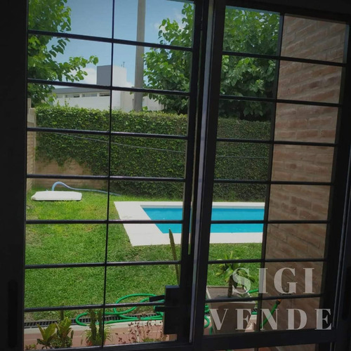 Impecable Casa En Venta Estilo Ingles Entre Nvo Urca Y V Esc