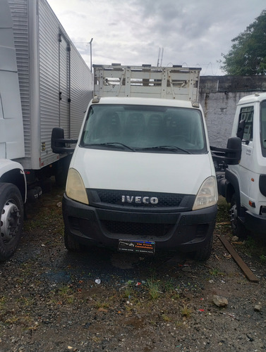 Iveco Daily 70c17 Caminhao Cabine Dupla Com Carroceria