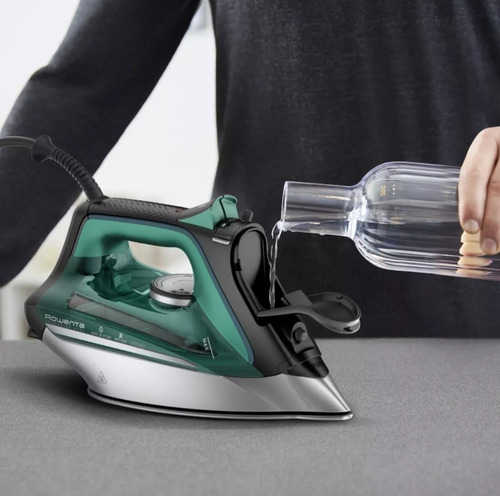 Ferro a vapor vertical profissional Rowenta DW8360u1 cor verde