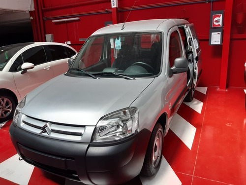 Imagen 5 de 15 de Citroen Berlingo Furgón Mixto Hdi 0km - Plan Nacional - Darc