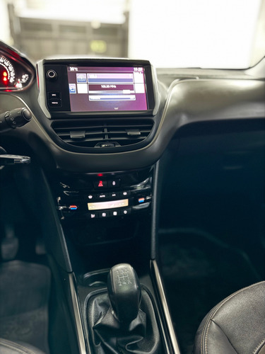 Peugeot 2008 1.6 Feline