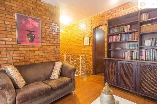 Imagem 1 de 15 de Aluguel De Casa Com 300m² E 4 Quartos - 11792
