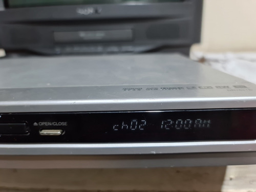Imagem 2 de 9 de Gravador Dvd Recorder LG Dr7621b Não Abre Bandeja P/ Peças