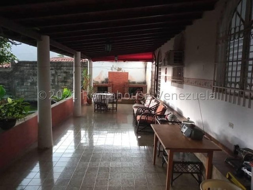 Imagen 11 de 22 de Casa En Venta Urb El Castaño, Maracay 23-8387 Hc