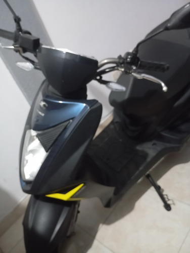 Moto Kymco Agilyti Go En Super Buen Estado Color Azul Oscuro