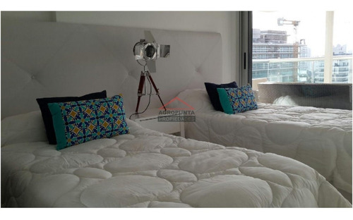 Apartamento En Brava, 2 Dormitorios - Ref: 2739