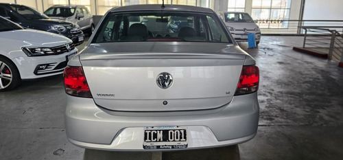 Volkswagen Voyage 1.6 Highline 101cv