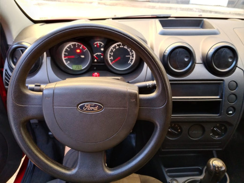 Imagem 2 de 5 de Vendo Ford Fiesta Flex 1.0 Bom Estado Documentação Em Ordem