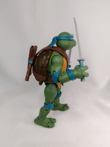 Figura Tortugas Ninja Leonardo Classic Collection Tmnt (Usado)