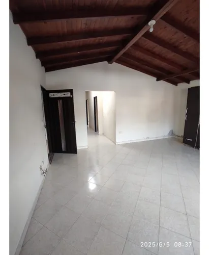 Casa Para Arriendo En Envigado - Las Flores