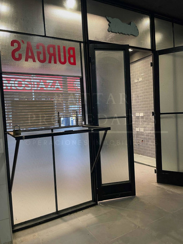 Imagen 5 de 14 de Alquiler Local En Pleno Centro Comercial San Justo Arieta Peatonal