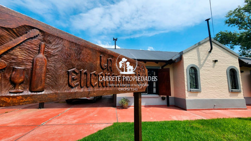 Venta Casa Quinta 2 Dormitorios Barrio Parque Las Lomadas Con Cochera