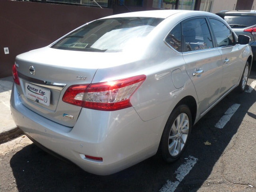 Nissan / Sentra 2.0 Sv Automático + Único Dono + Cvt