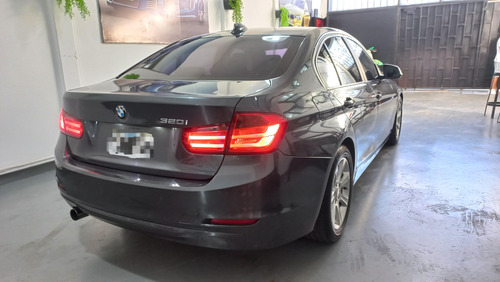 BMW 330i 2.0 320i Sedan At