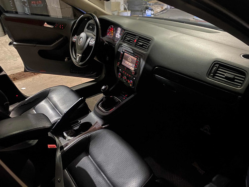 Volkswagen Vento 2.0 Luxury I 140cv 2013