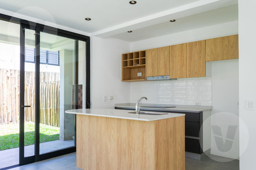 Dúplex En Venta - Canning, Bosques De Champagnat
