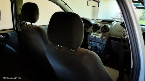 Ford Fiesta 1.6 One Ambiente Plus 98cv