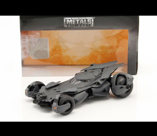 Auto De Coleccion Escala 1/24 Jaba Toys Batman Vs Supermam