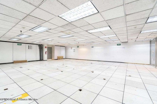 Edificio Comercial En Renta En Cuauhtemoc Calle Triunfo 25-226 Cr