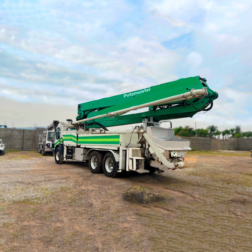 Bomba De Concreto Mack Putzmeister 38 Mts 2001