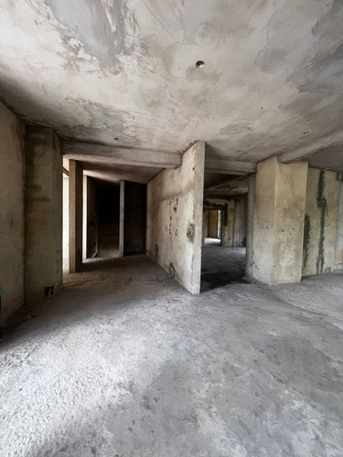 Edificio En La Av Luis Del Valle Garcia Ve02-1582sc-icar